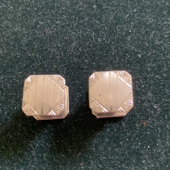 Silver toned cuff links with engraved geometric design 1950s 1/2” square - Picture 3 of 4